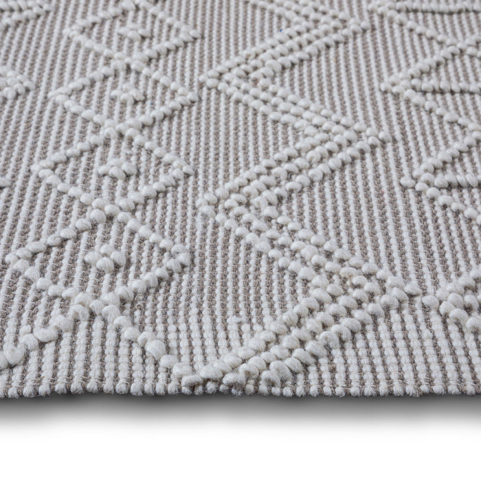 Orton - 8' X 10' Area Rug - Ivory / Taupe