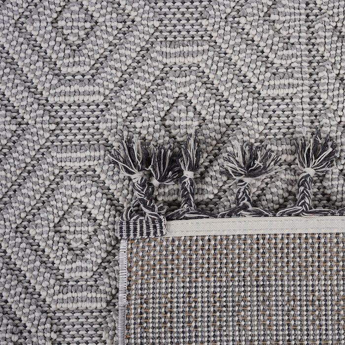 Guros - 8' X 10' Geometric Indoor / Outdoor Area Rug - White